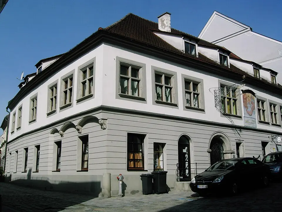Bürgerhaus samt Hauszeichen