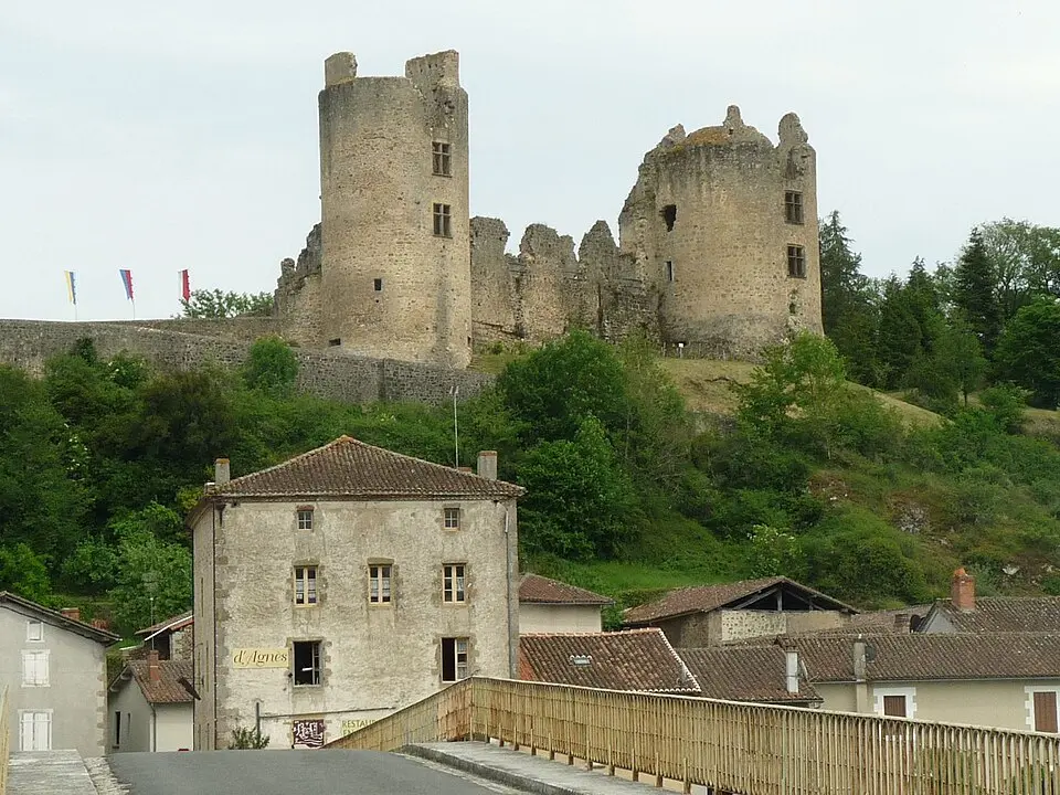 château de Saint-Germain-de-Confolens