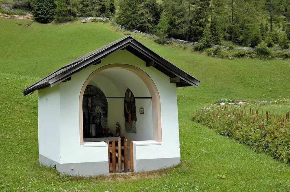 Image: Doronenko · CC BY-SA 3.0 AT Stiftskapelle in Gries
