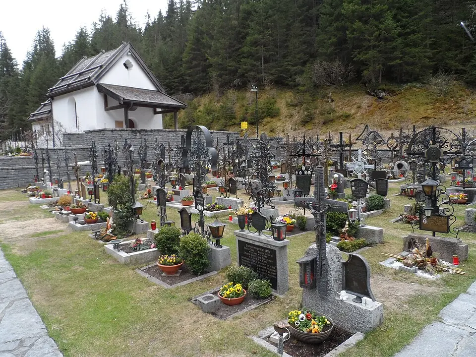 Friedhof und Kapelle
