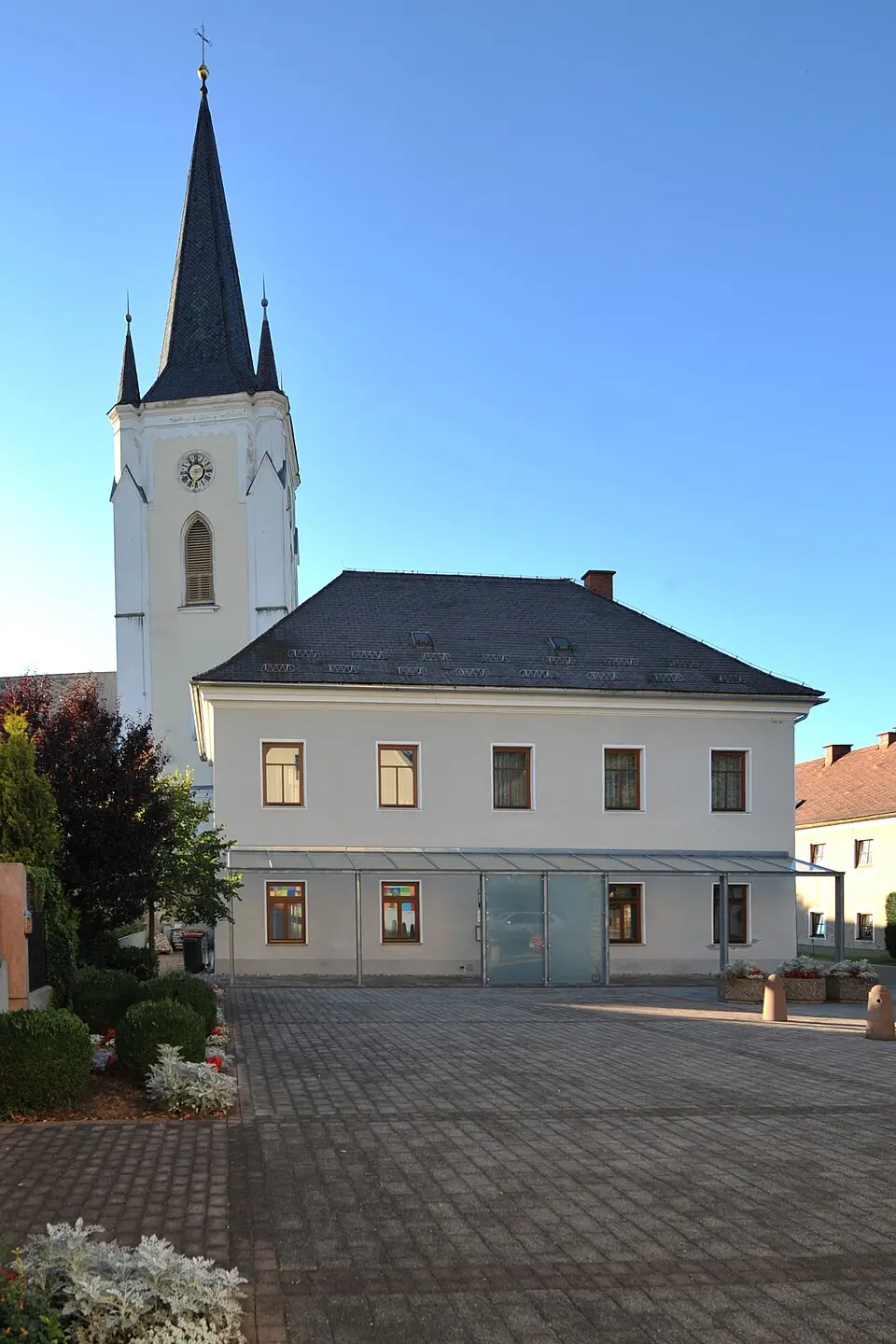 Pfarrhof, Grabstein/Grabplatte