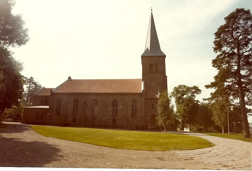 Stokke kirke