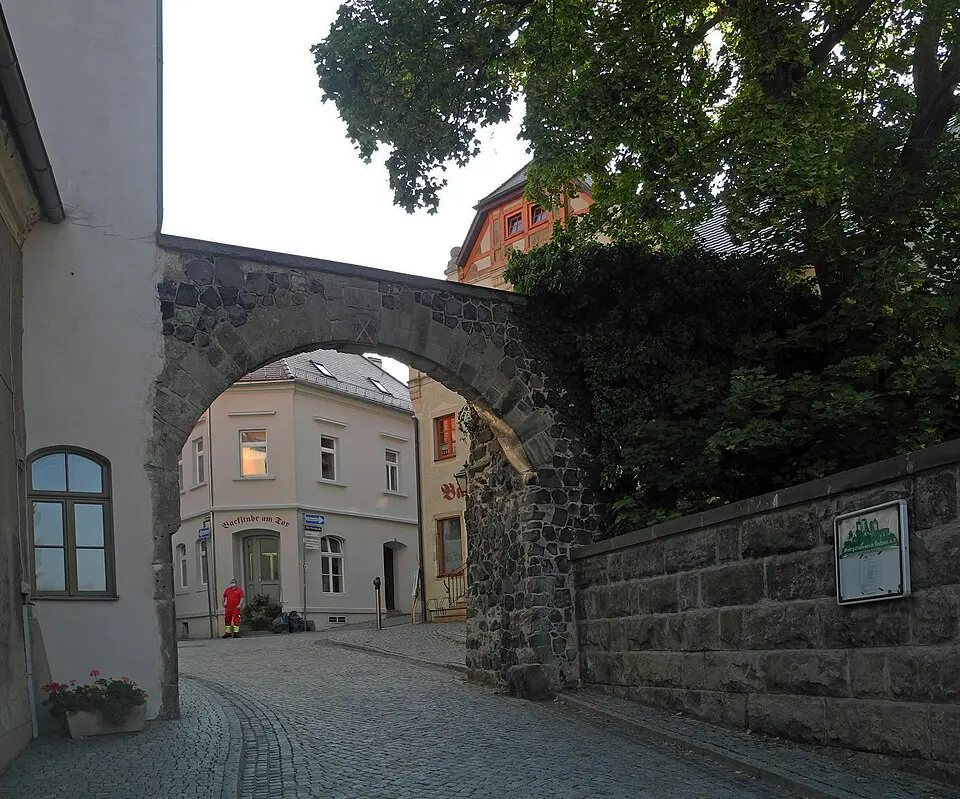 Niedertor und Reste der Stadtmauer