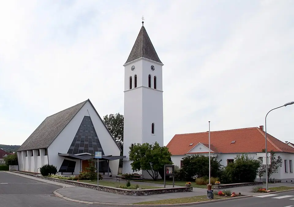 Image: C.Stadler/Bwag · CC BY-SA 3.0 AT Christuskirche (Stoob)