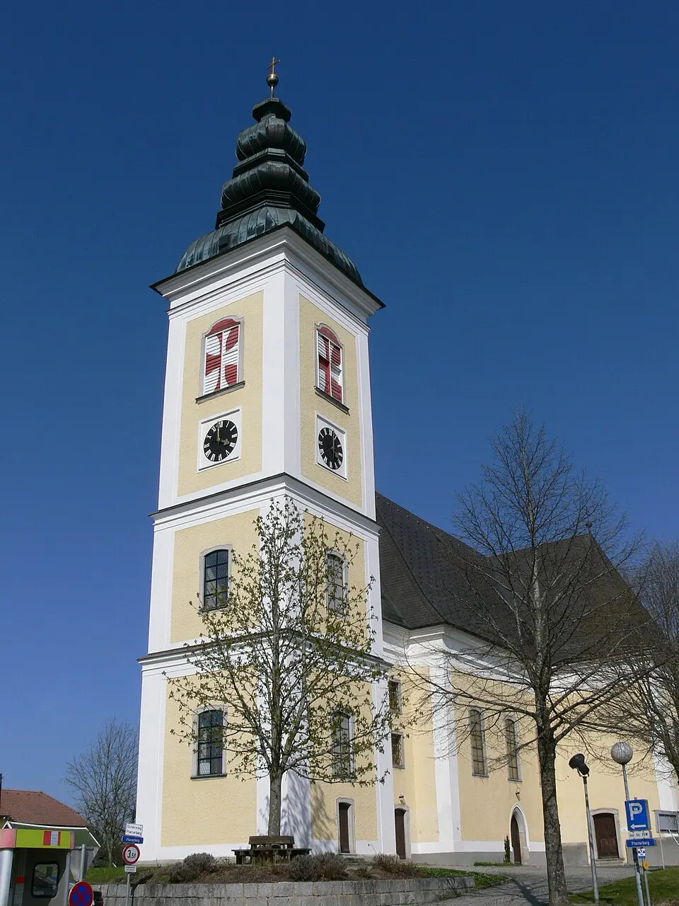 Kath. Pfarrkirche hl. Petrus