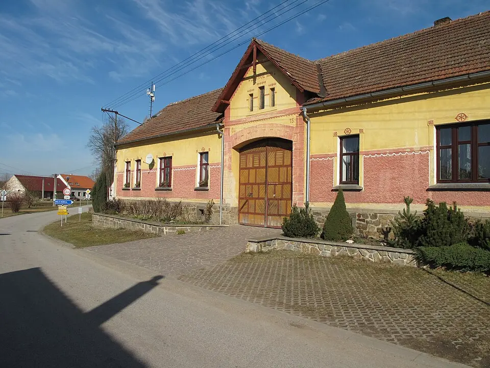 Strachovice