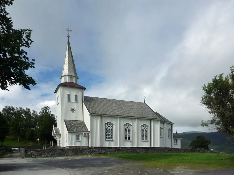 Straumsnes kirke