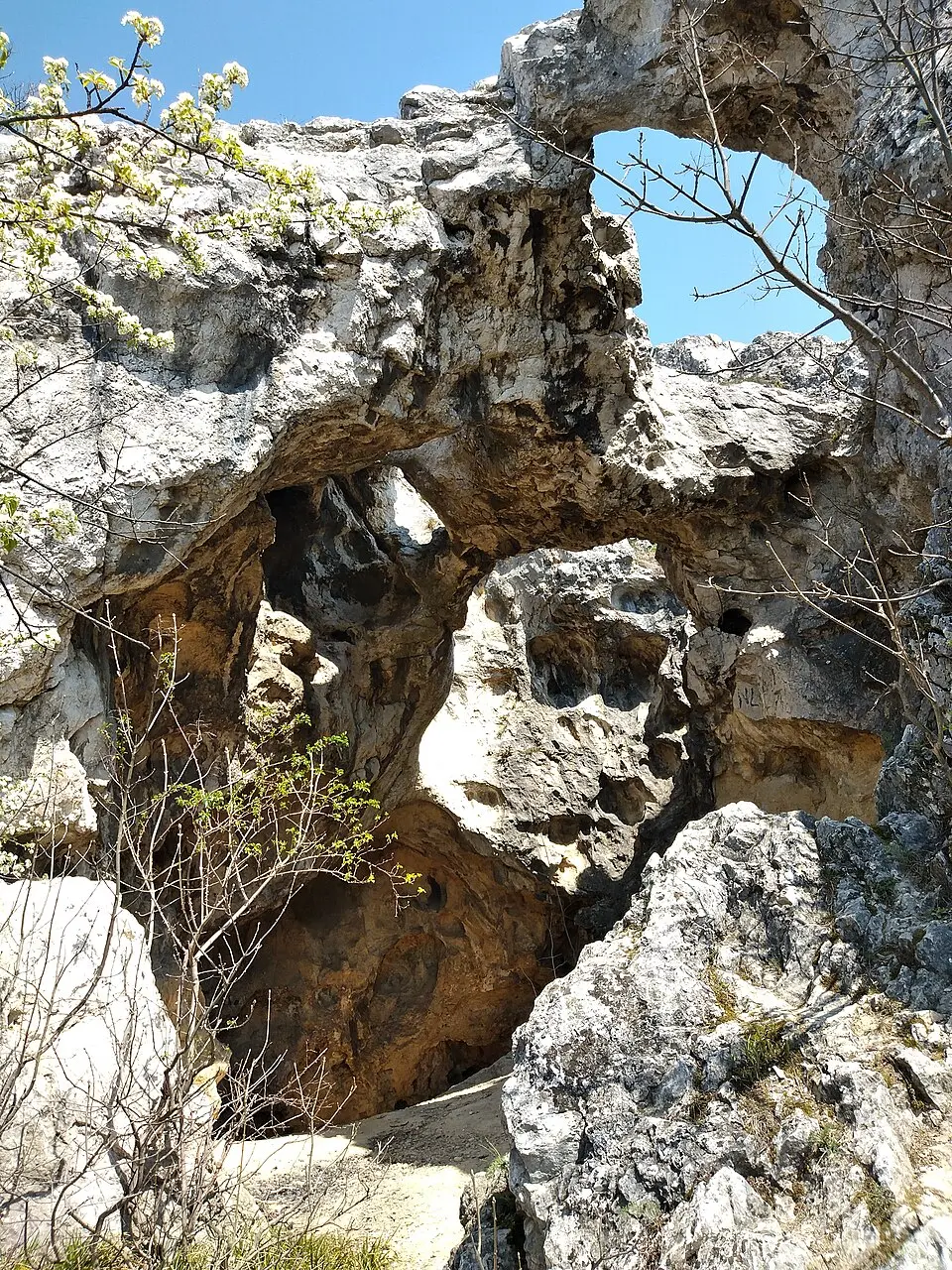 Strázsa-hegyi-barlang