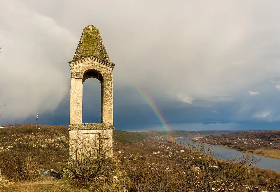 Monument „Turnul vânturilor” în memoria lui P. H. Wittgenstein