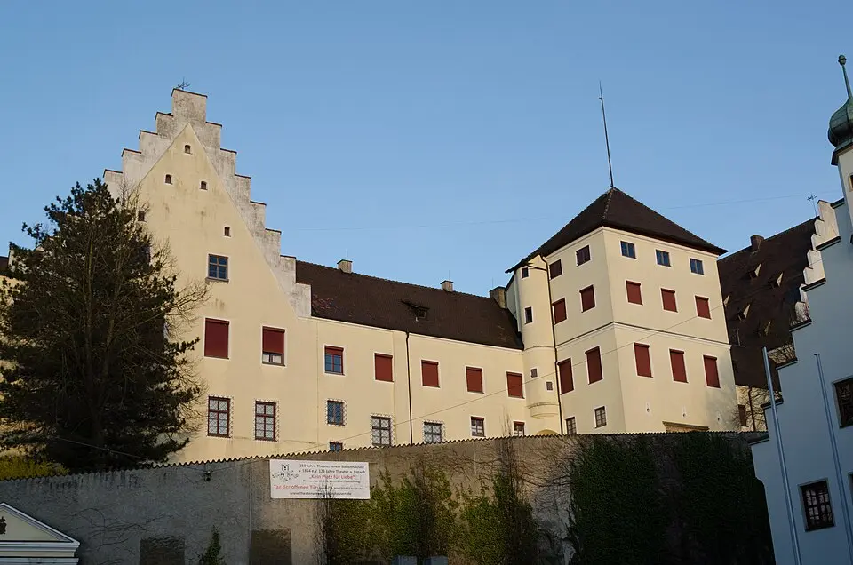Slika: Tilman2007 · CC BY-SA 3.0 Fuggerschloss Babenhausen