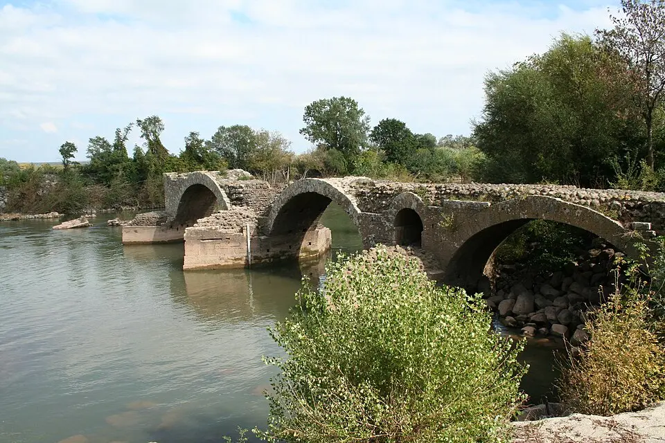 pont romain de Saint-Thibéry