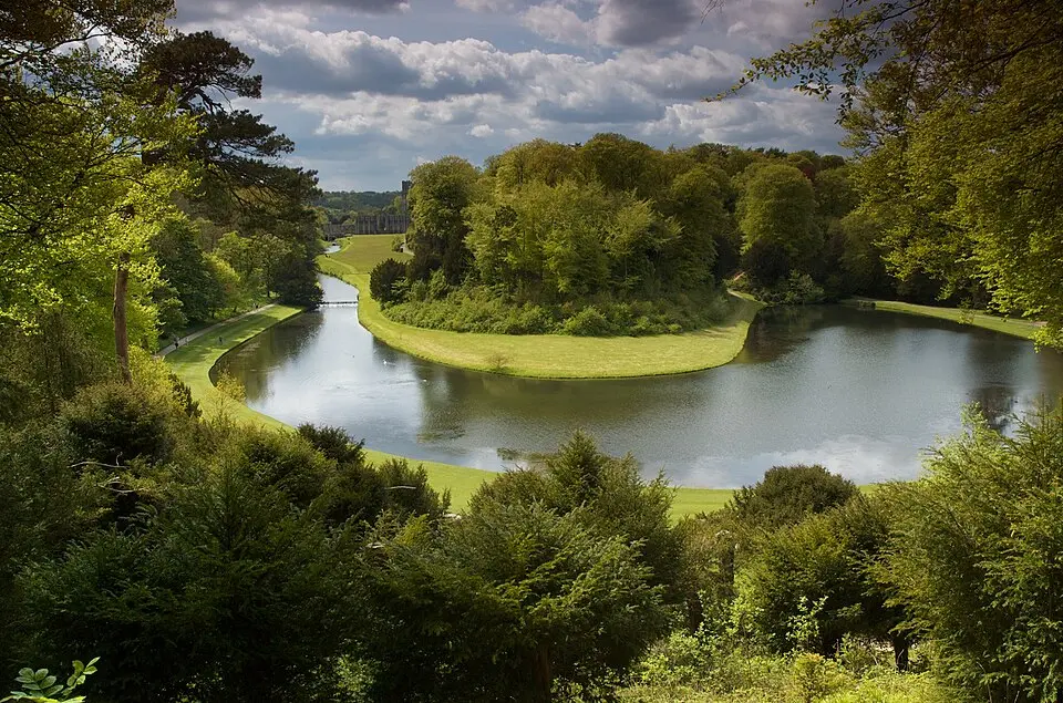 Lindrick with Studley Royal and Fountains