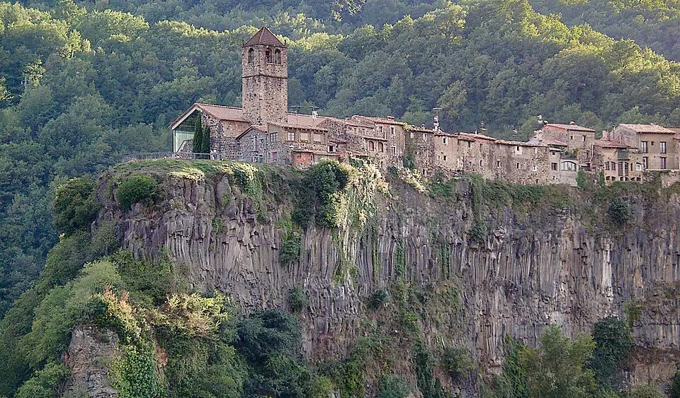 Castellfullit de la Roca
