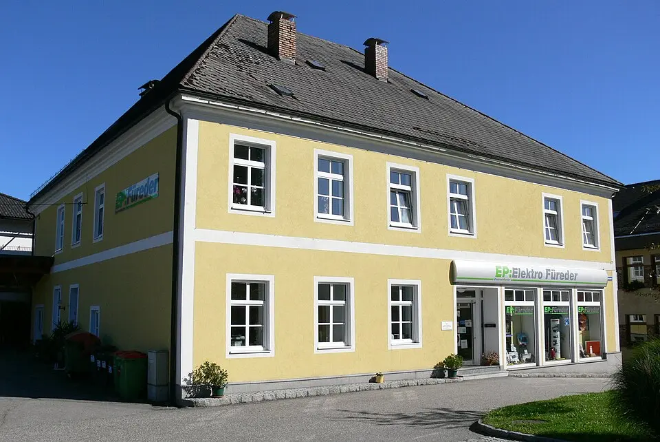 Kép: Wolfgang Sauber · CC BY-SA 3.0 Ehem. Schnopfhagen-Schule