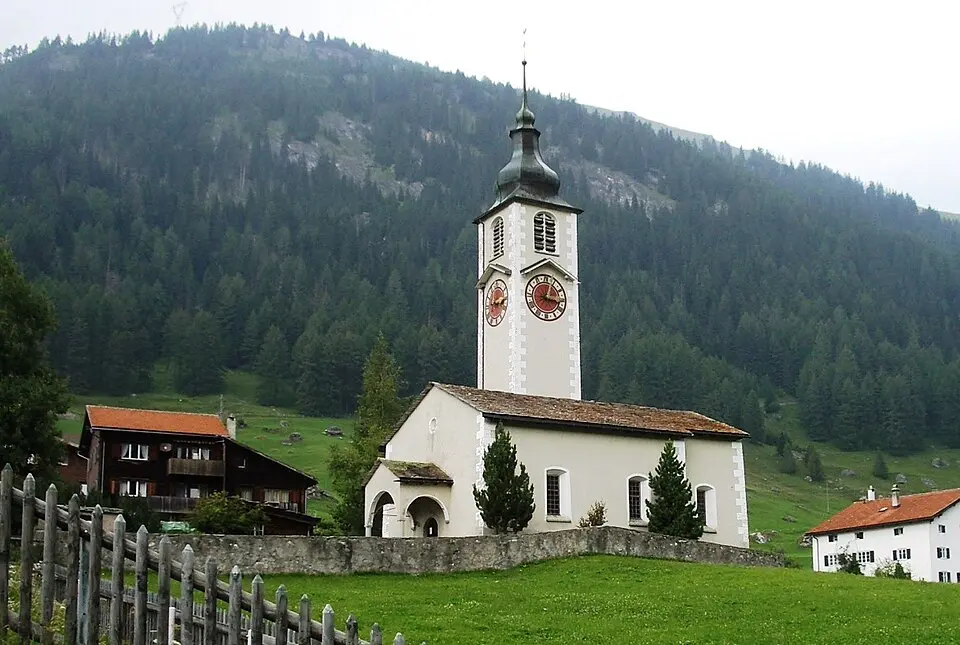Immagine: Paebi · CC BY-SA 3.0 chiesa riformata di Sufers