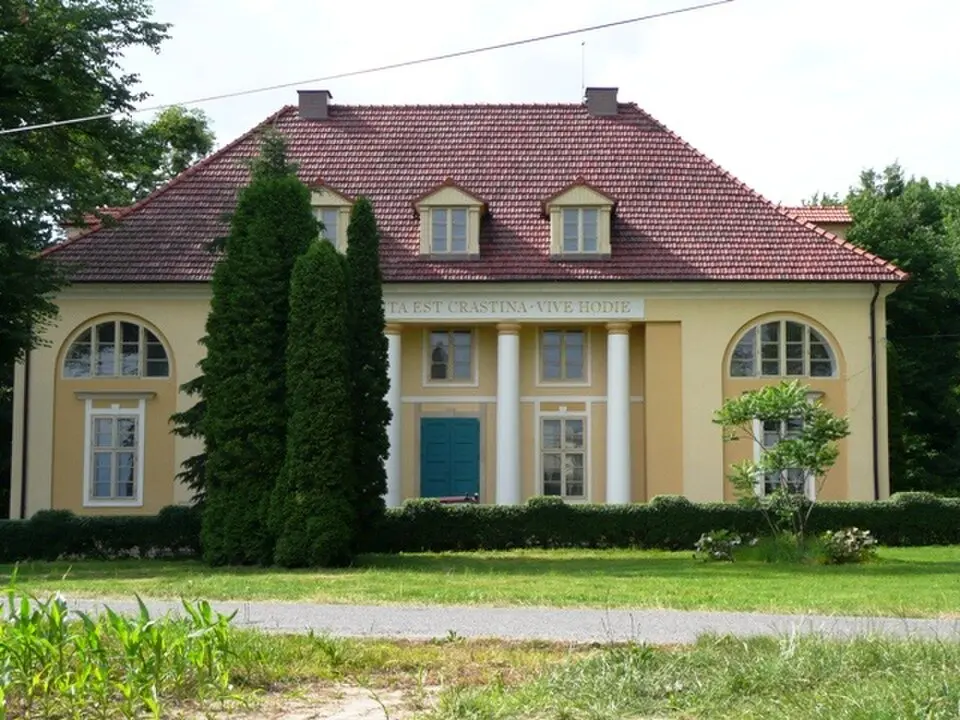 Image: Ksawery Góral · CC BY-SA 3.0 Książęca Bażantarnia w Porębie