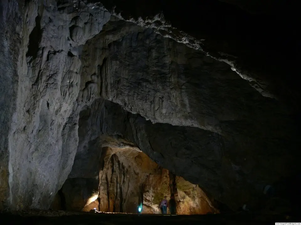 grotte de Bacho Kiro