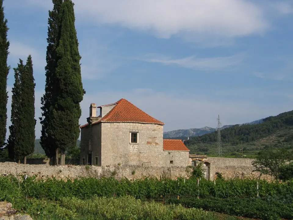 Crkva sv. Lucije, Stari Grad