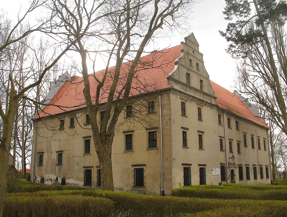 Pałac, Długa 27 w Świdnicy