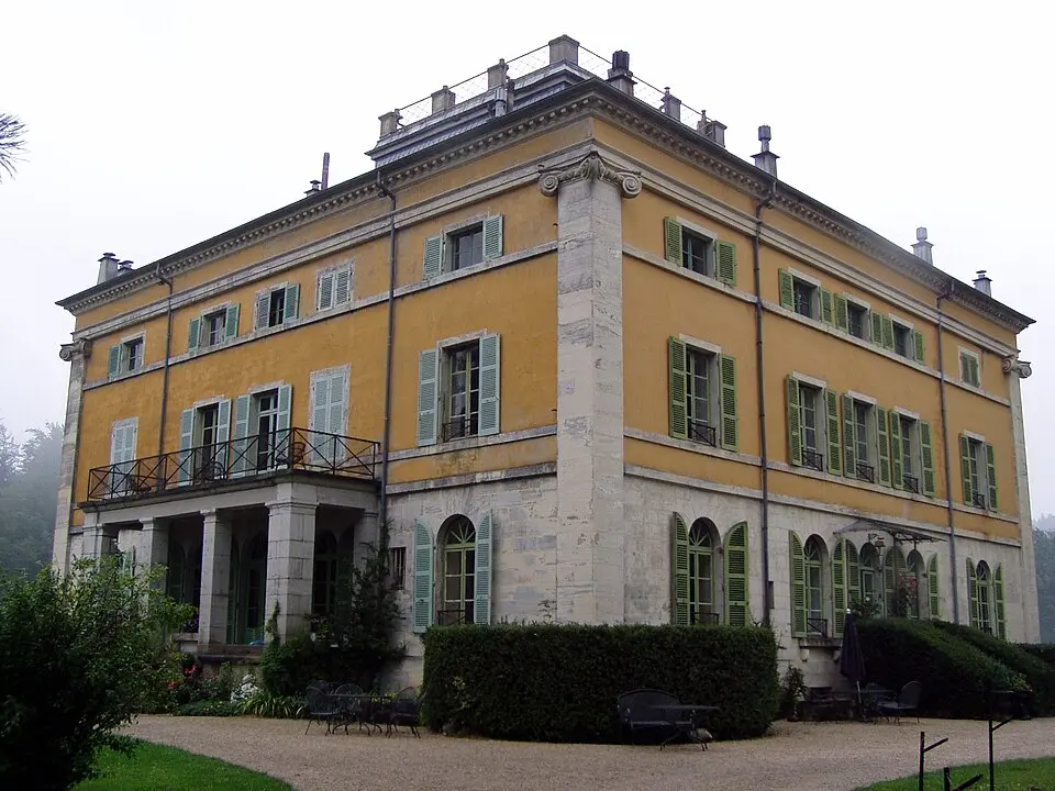 Nahral: Belgavox · CC BY-SA 3.0 château de Syam