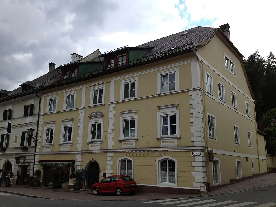 Meranplatz 36
