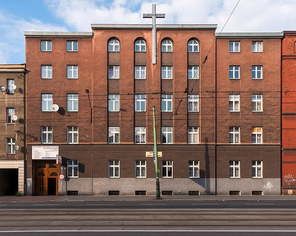 budynek frontowy szpitala Elżbietanek