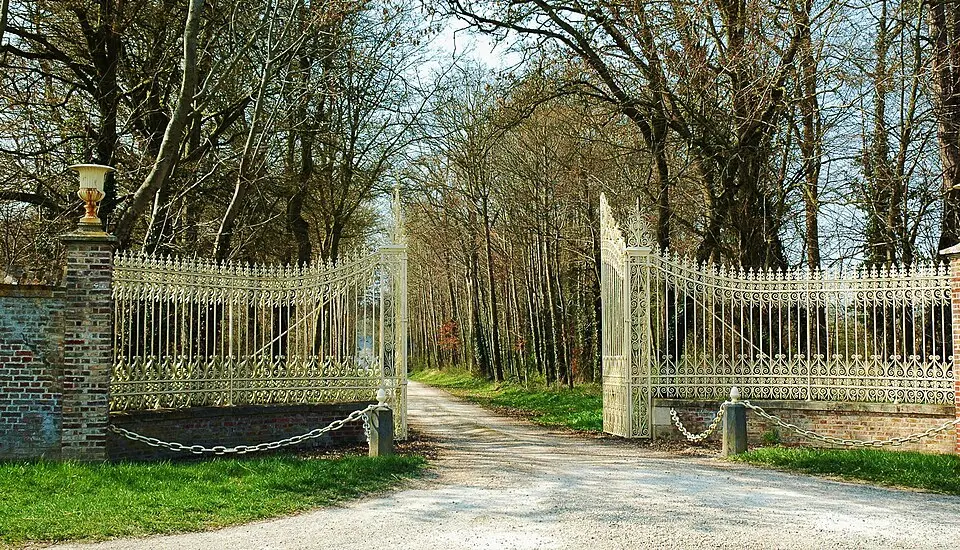 château de Tailly-l'Arbre-à-Mouches