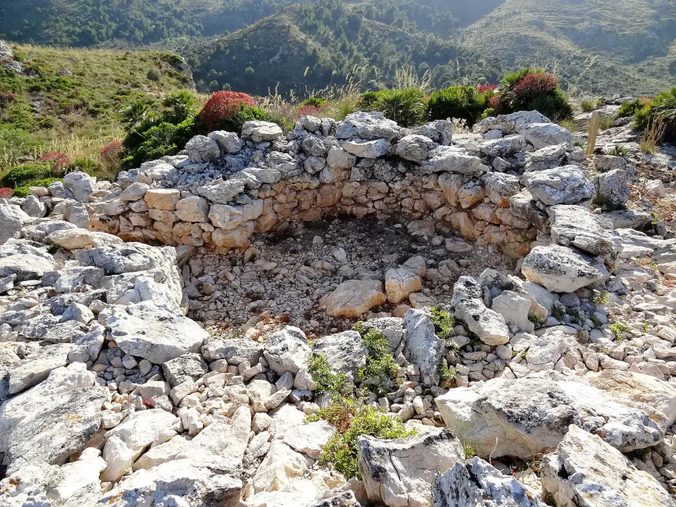 Colina fortificada de s'Alqueria Vella d'Avall Puig Figuer)''
