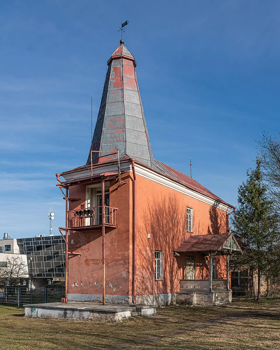Tallinna alumine tuletorn