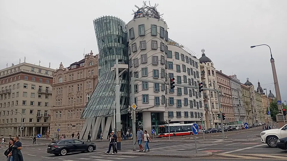 Tančící dům