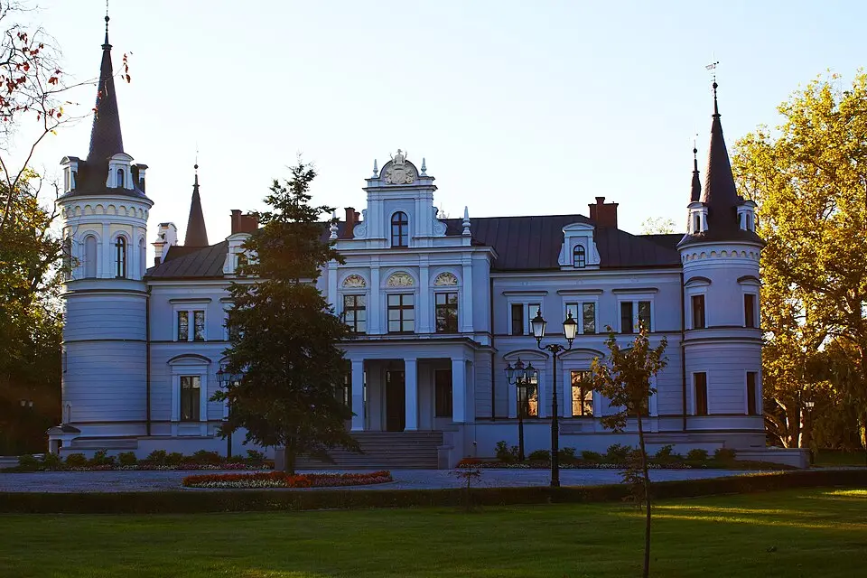 Pałac w Tarcach