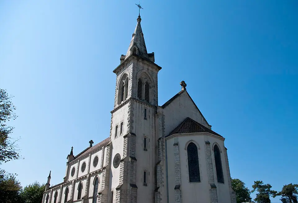 Slika: Ad Vitam · CC BY-SA 3.0 église Notre-Dame des Forges