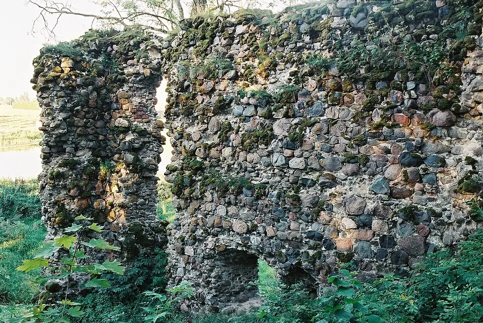 Burg Tarwast