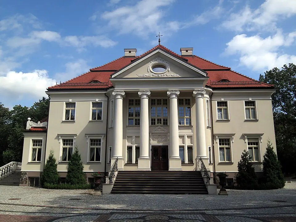 Pałac w Tłokini Kościelnej