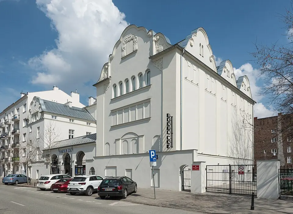 Image: Adrian Grycuk · CC BY-SA 3.0 PL Teatr Baj