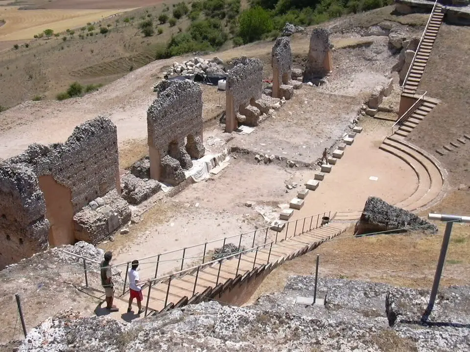 teatro romano de Clunia Sulpicia