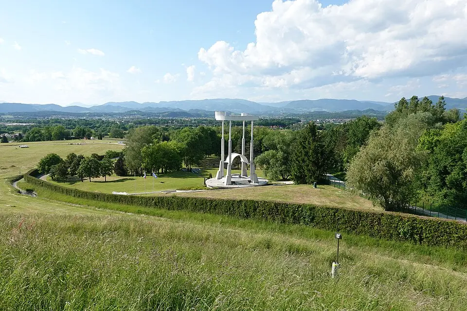 Spominski park Teharje