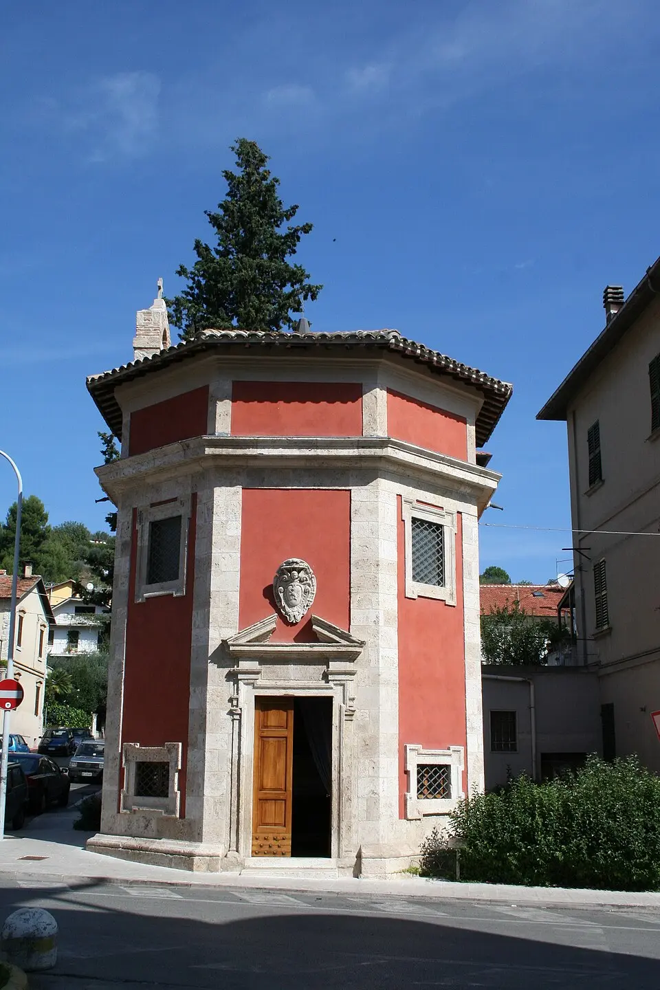 tempietto di Sant'Emidio Rosso