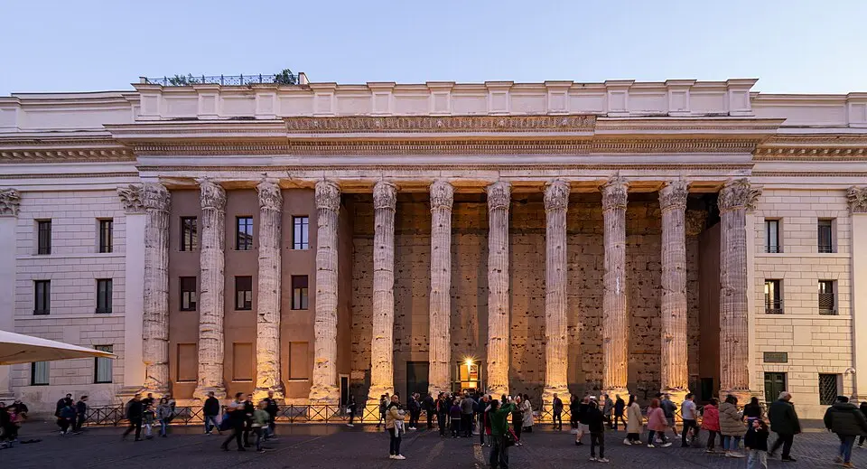Tempio di Adriano