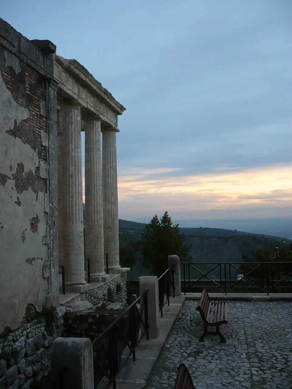 temple d'Hercule à Cori