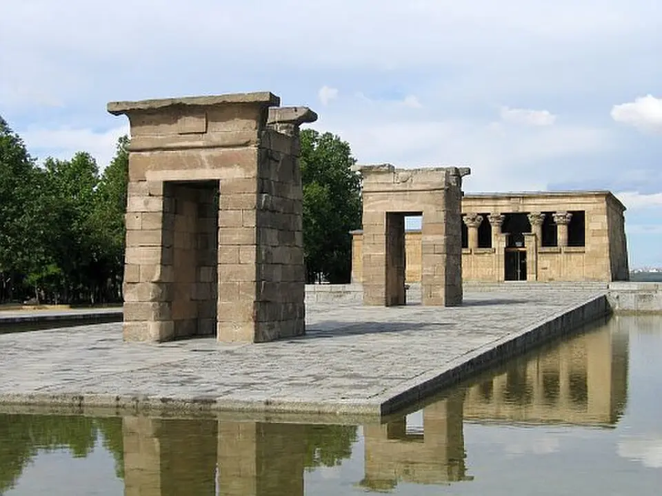 Mis en ligne par: OsvaldoGago · CC BY-SA 2.0 temple d'Amon