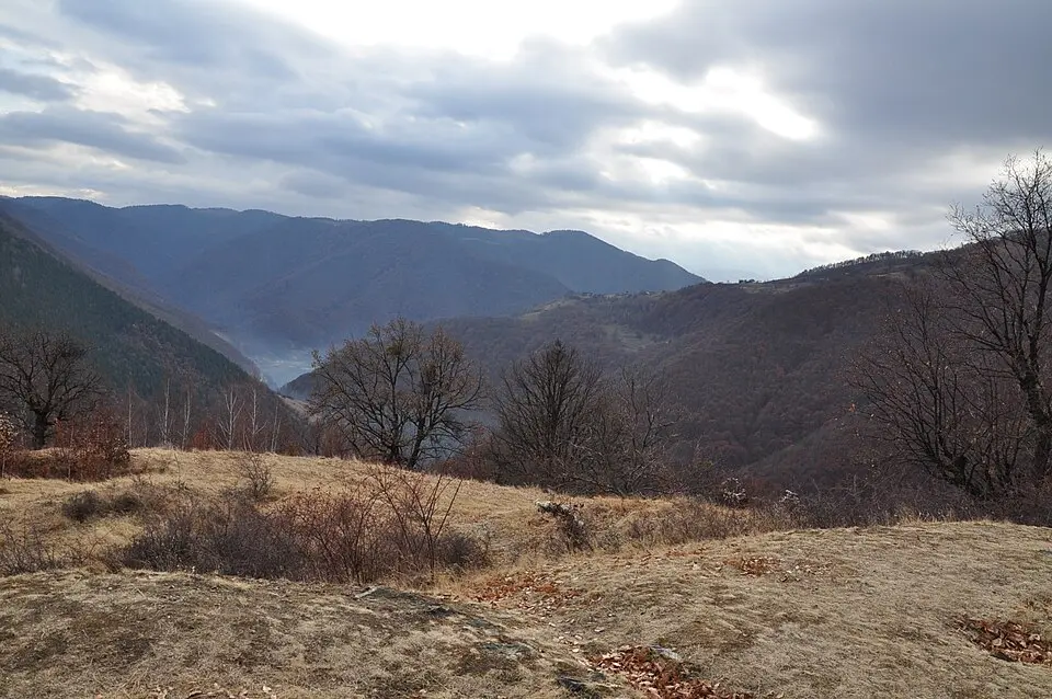 Slika: România de vis · CC BY-SA 3.0 RO Cetatea dacică de la Căpâlna