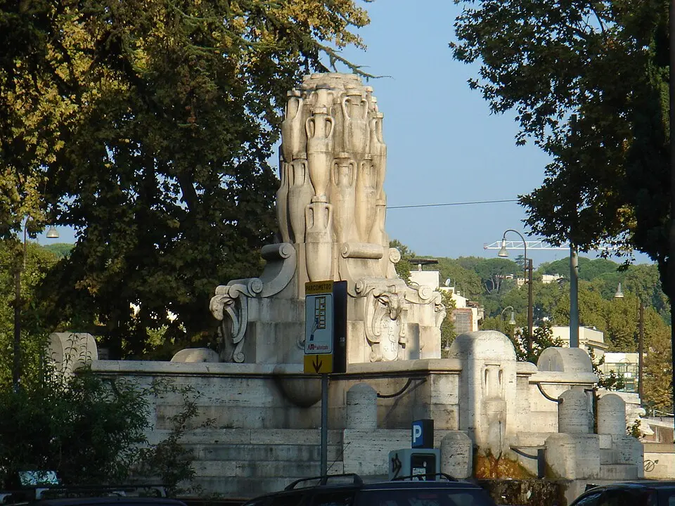 Fontana delle Anfore