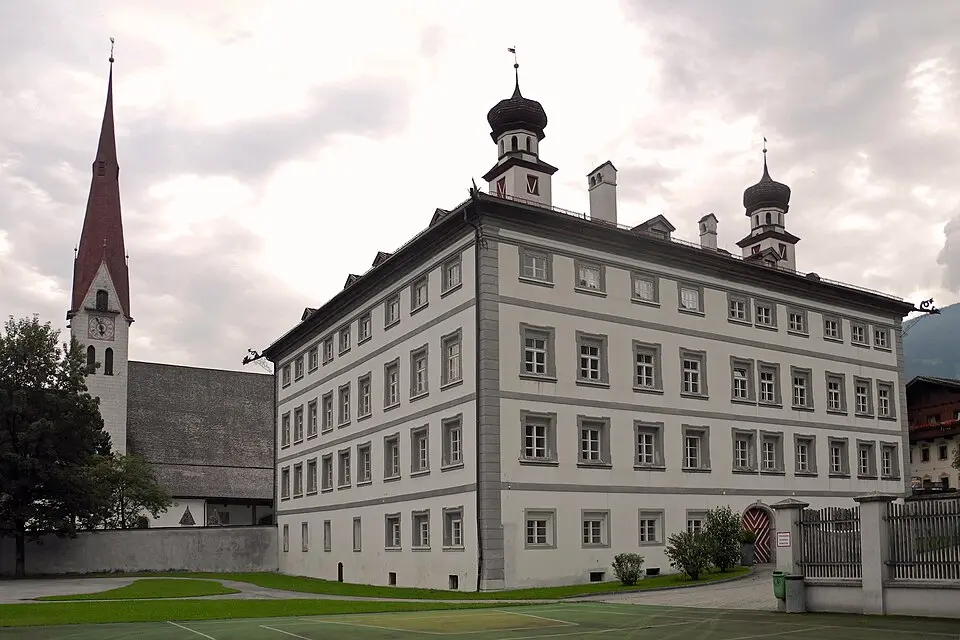 Schloss Fügen