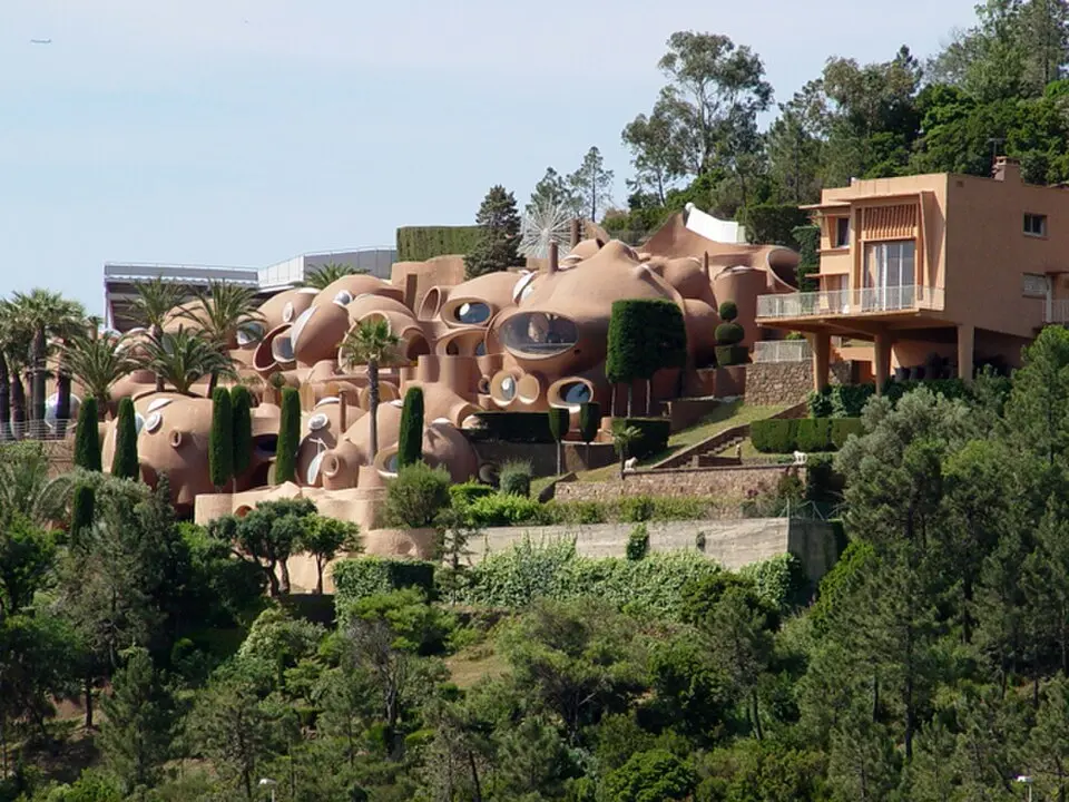 Palais Bulles de Pierre Cardin