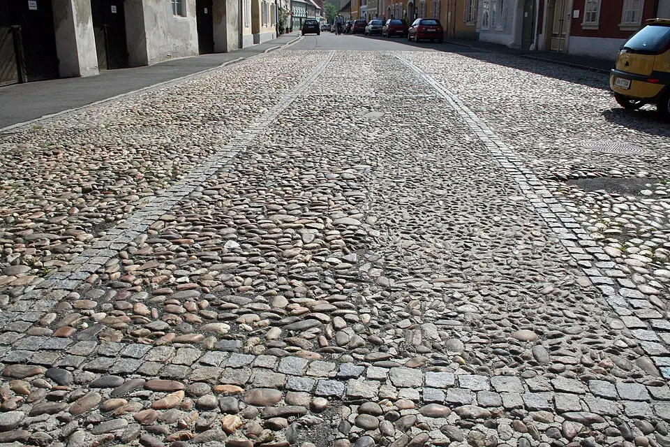 Straßenpflaster