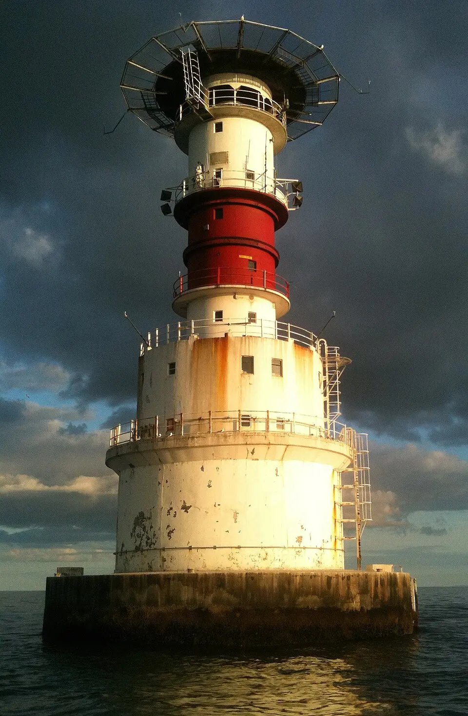 Bild: PaulODonnell · CC BY 2.0 Kish Bank Lighthouse