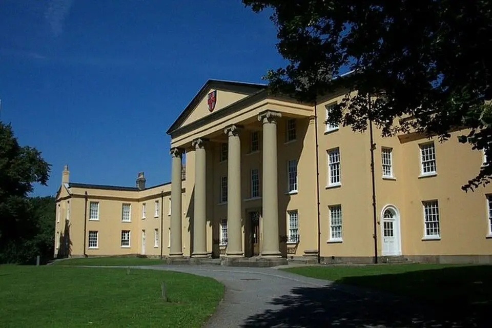 The Lawn, Lincoln