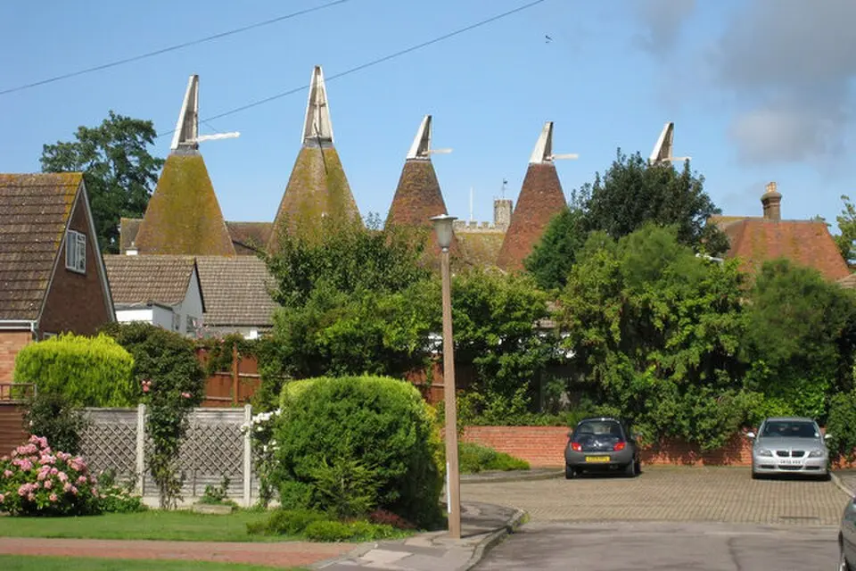 Oasthouses and Theatre, Medway