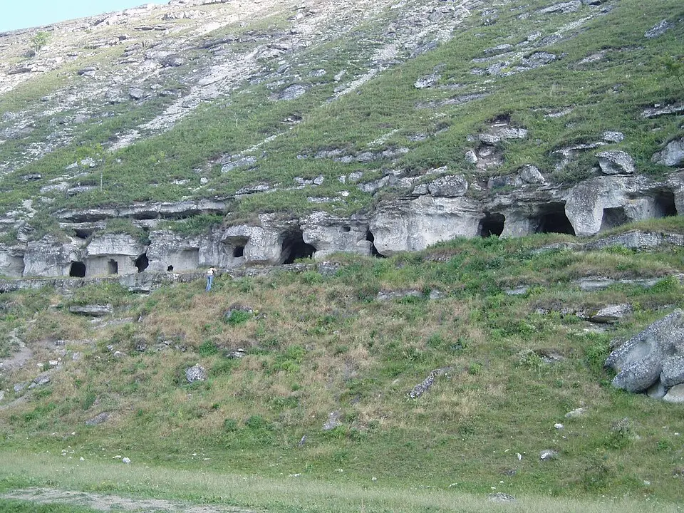 Mănăstirea rupestră a pârcălabului Bosie